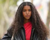 Capelli lunghi e mossi, un look da invidiare. Scopri come si usa la maschera per capelli per ottenere questo risultato.
