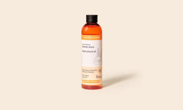 Flacone di olio di mandorle dolci Aroma-Zone, ideale per pelli fragili. Scopri i benefici dell'olio di mandorle per la tua pelle.