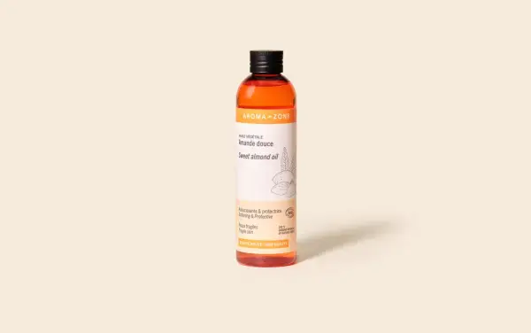 Flacone di olio di mandorle dolci Aroma-Zone, ideale per pelli fragili. Scopri i benefici dell'olio di mandorle per la tua pelle.